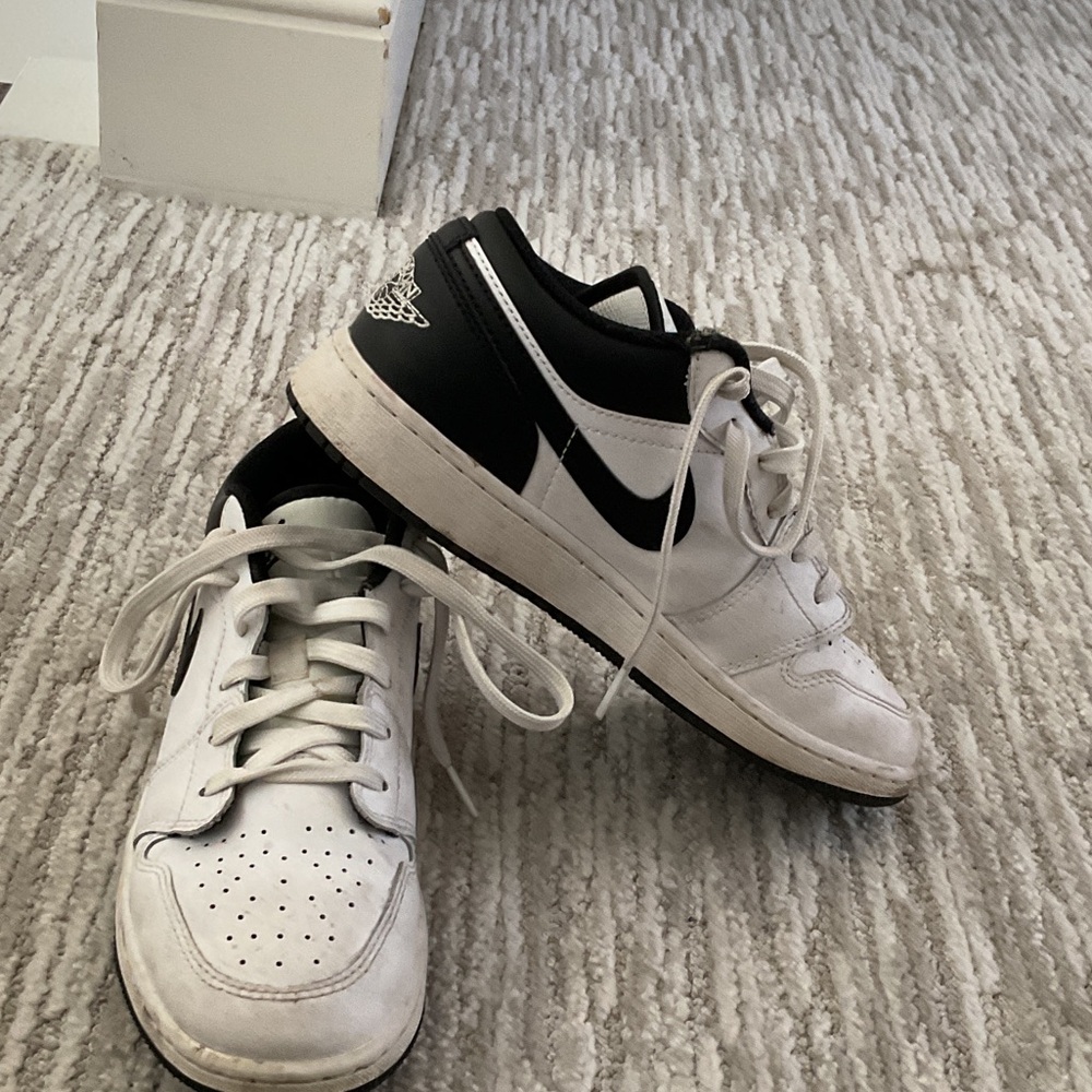 Nike Kids Sneakers Black and White